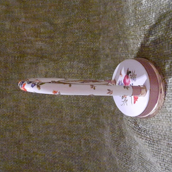 1986 Small Clock - Celebrating 100 Years AVON. - Picture 4 of 9